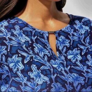 Chico’s Draft Floral Crinkle Popover top Chico’s 4/XXL